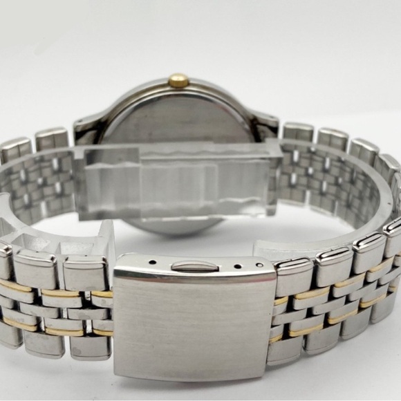 SEIKO SPIRIT QUARTZ Quartz White Dial Date Silver Gold Combination Watch - Picture 4 of 4